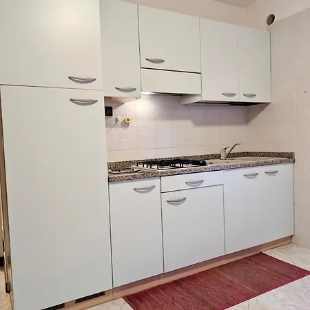 Flora Apartment *